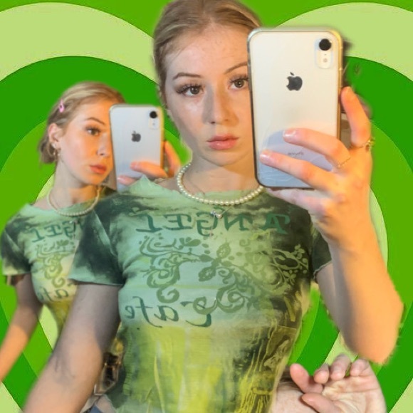 Meet your Posher, Sarah - Picture 1 of 1